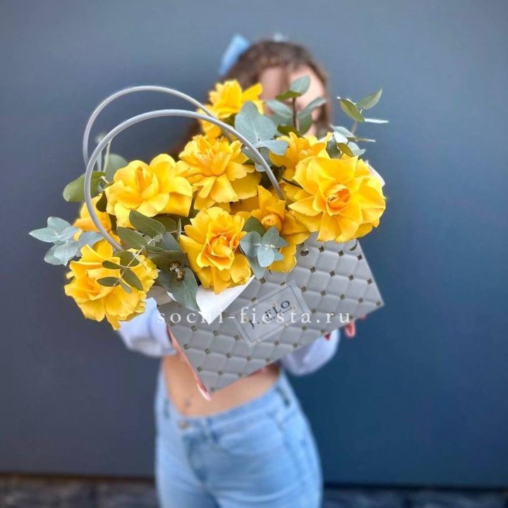 Сумочка с розами "Эдель" в Казани