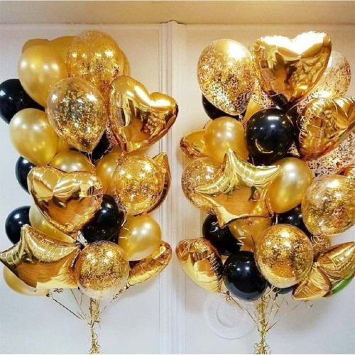 Фонтан шаров "Чёрное золото" в Казани