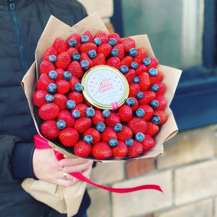 "Клубника и мёд" в Казани