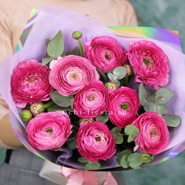 Ранункулюсы с эвкалиптом №2 в Казани