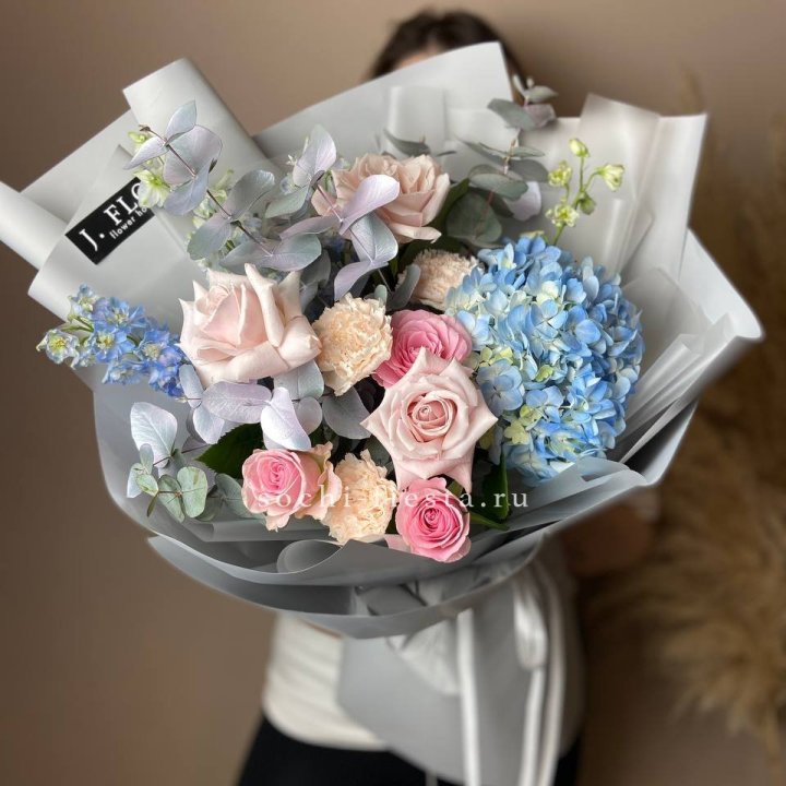 Букет с гортензией № 4 в Казани