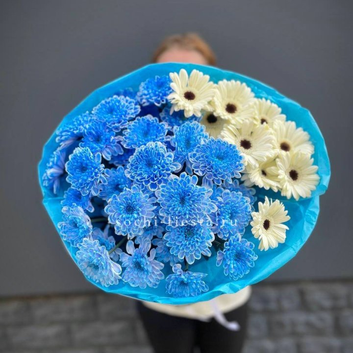 Букет хризантем и гербер в Казани