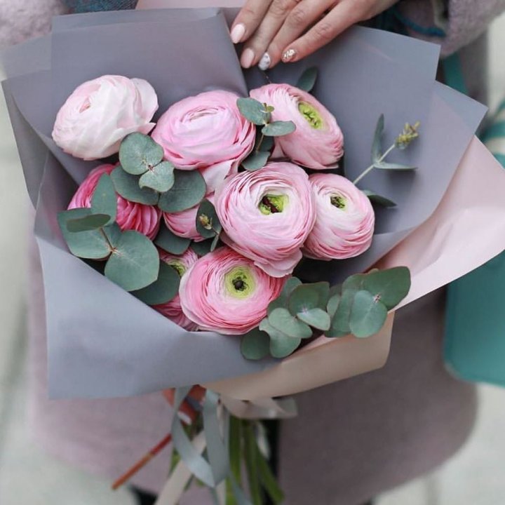 Ранункулюсы с эвкалиптом №1 в Казани