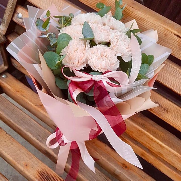 Диантусы с эвкалиптом в Казани