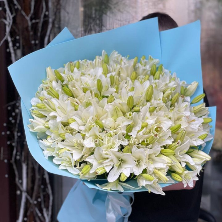 51 лилия в оформлении в Казани