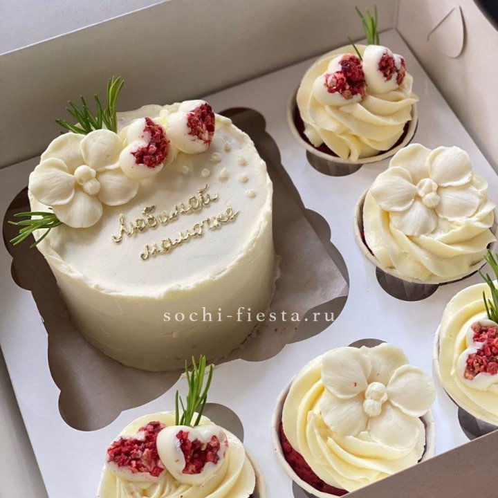 Капкейки и бенто-торт "Мамочке" в Казани