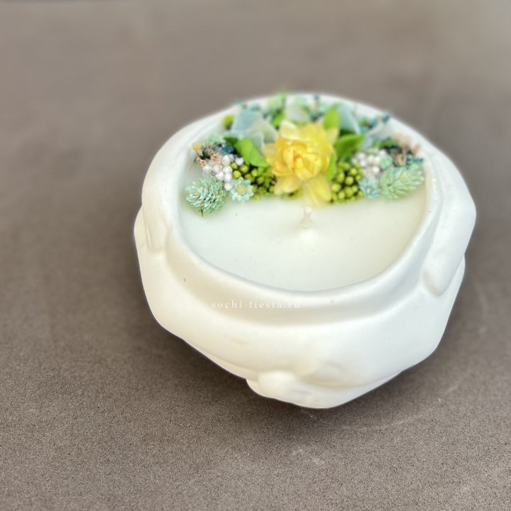 Свеча ароматическая в гипсе Руки в Казани