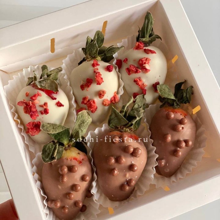 Клубника в шоколаде 6 ягод в Казани