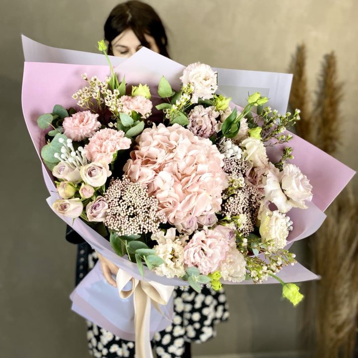 Дизайнерский букет "Трели кримс" в Казани