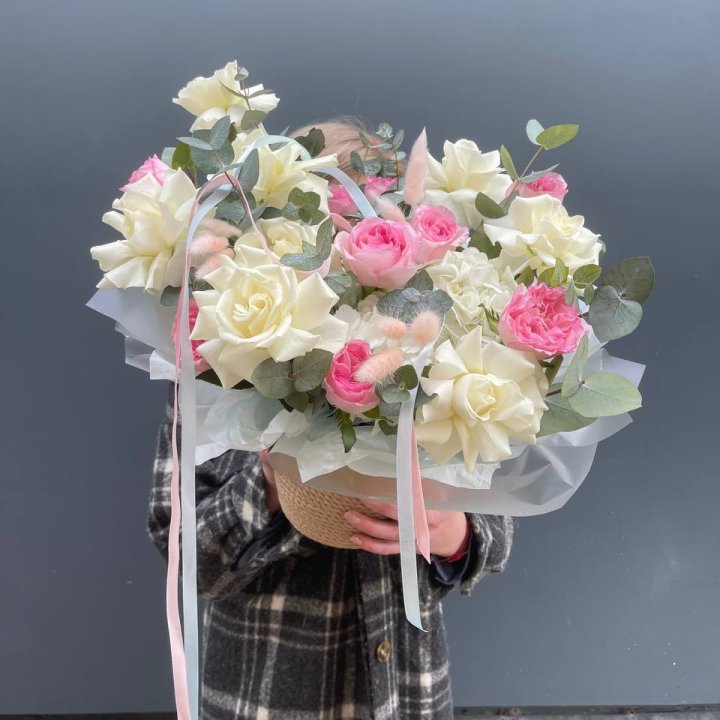 Кашпо с розами в Казани