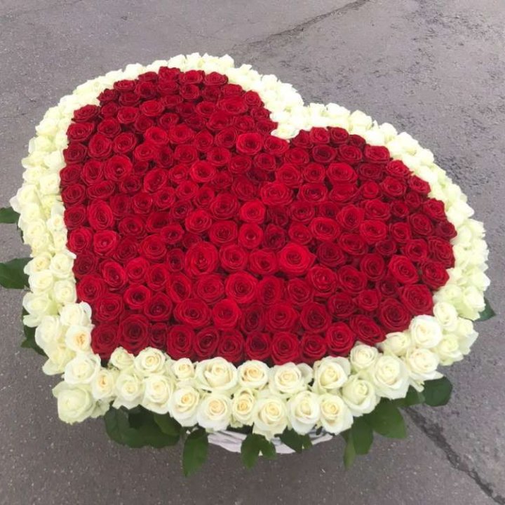 333 розы в корзине в Казани