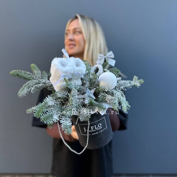 Новогодний бокс "Ботс вайт" в Казани