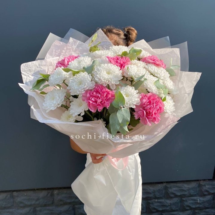  Букет  хризантем и диантусов "Воздушный" в Казани