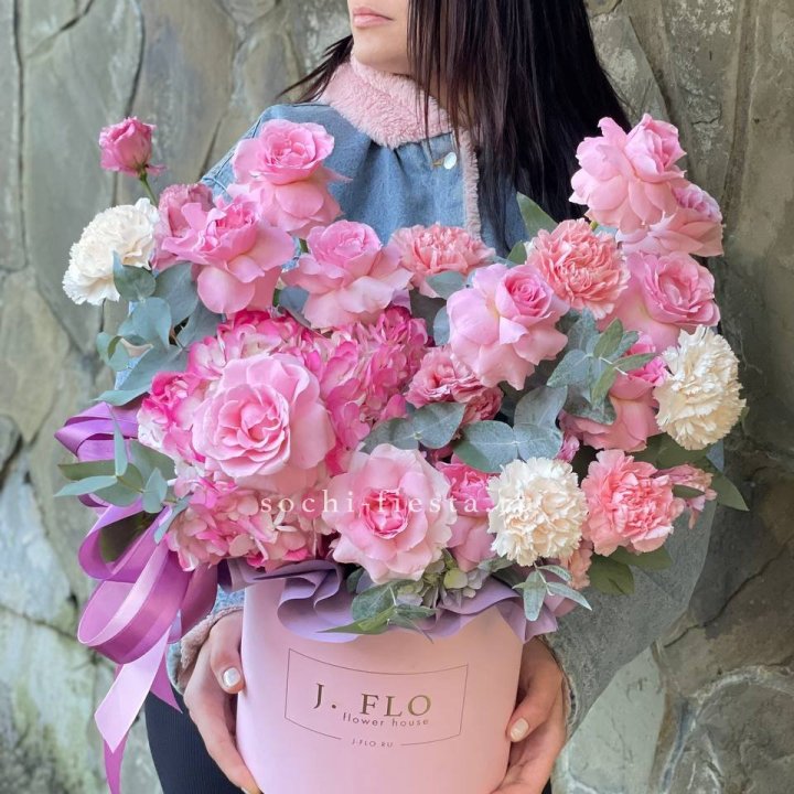 Цветочный бокс "Эсмиральда" в Казани