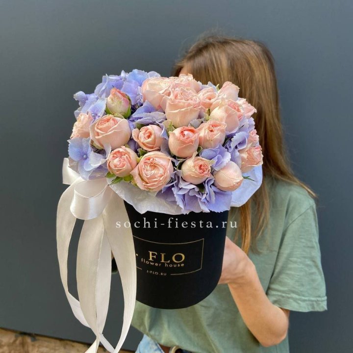 Бокс бомбастик и гортензия в Казани