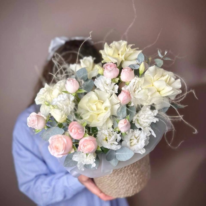 Авторский бокс "Милена" в джутовом кашпо в Казани