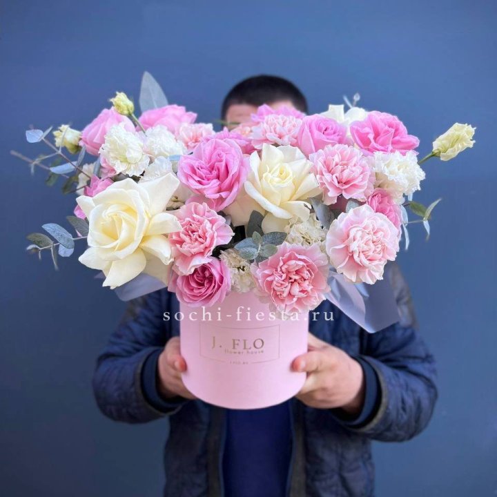 Цветочный бокс "Памела" в Казани
