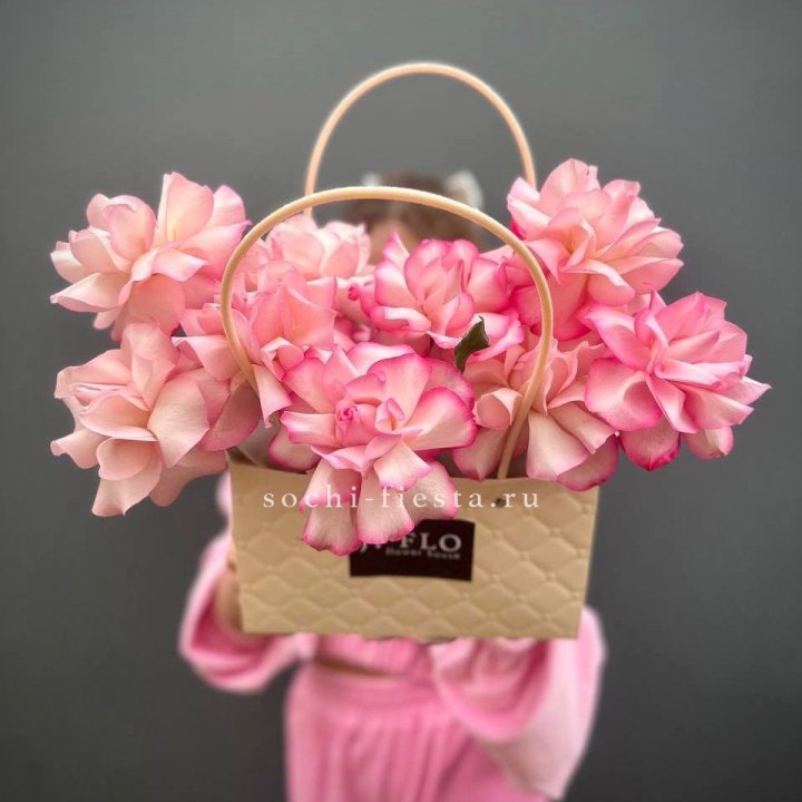 Сумочка розовых роз Венди в Казани