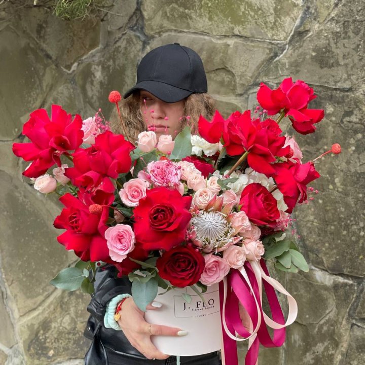 Яркий бокс "Для неё" в Казани