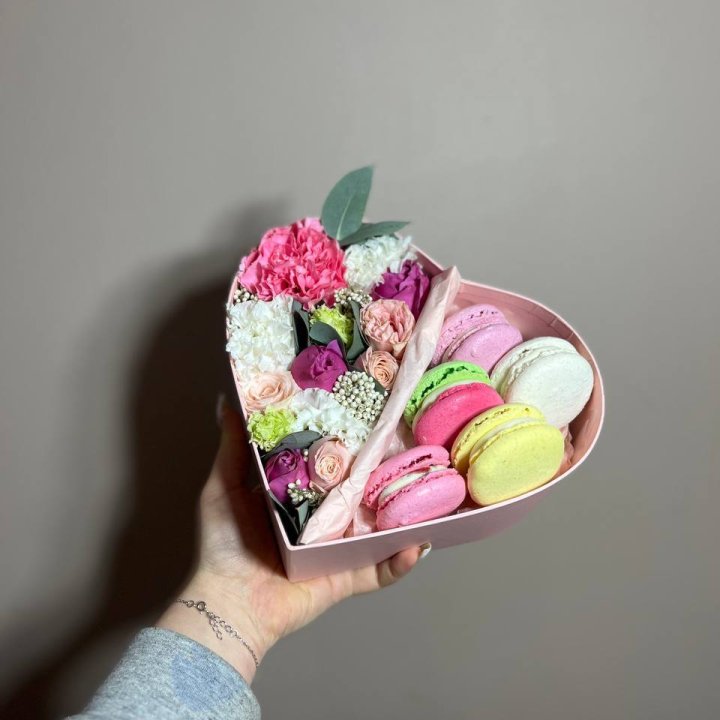 Дуо цветы и макаронсы в Казани