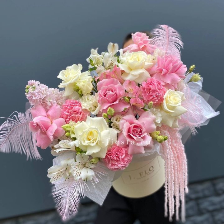 Дизайнерский бокс "Ловели" в Казани