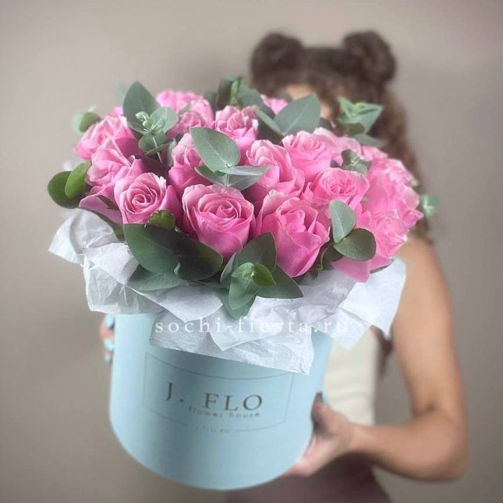 Бокс 27 роз в Казани