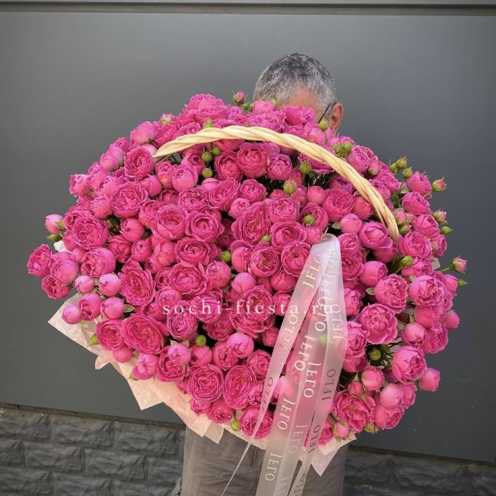 Корзина роз Мисти Баблс 151 в Казани