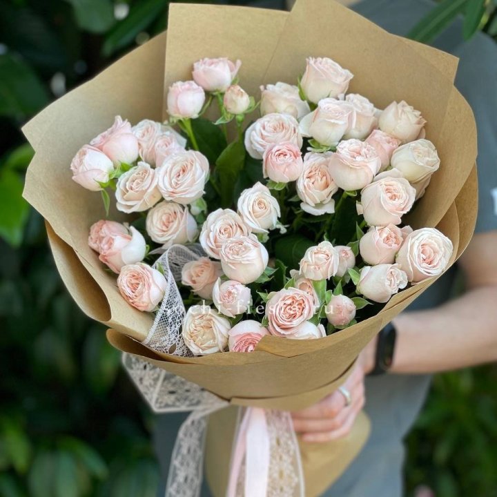 Кустовые розы букет №1 в Казани