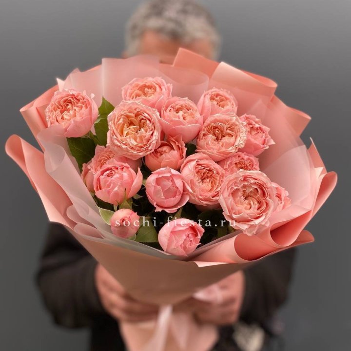 Букет комплимент из кустовых роз Джульетта в Казани