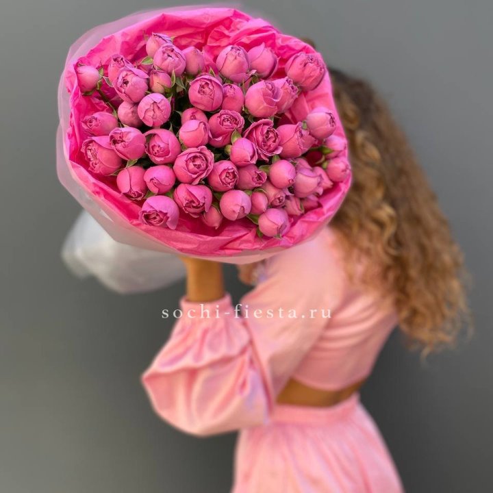 Букет из пионовидных роз  в Казани