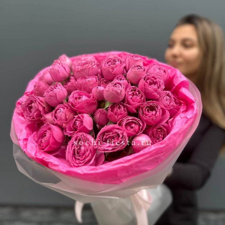 Букет из пионовидных роз  в Казани