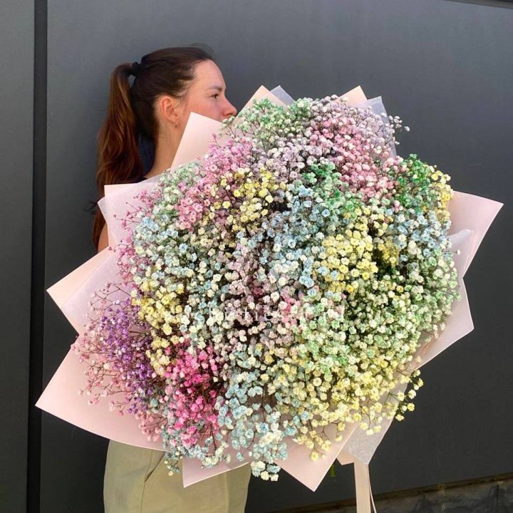 Пышный букет из гипсофил  в Казани