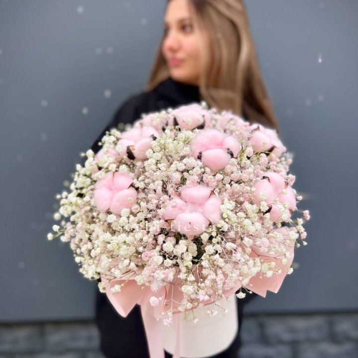 Гипсофилы с хлопком в шляпной коробке в Казани