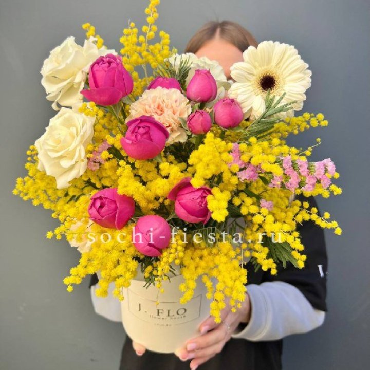 Цветы в боксе "Слобода" в Казани
