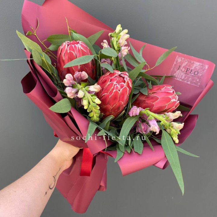 Букет из протеи "Квин" в Казани