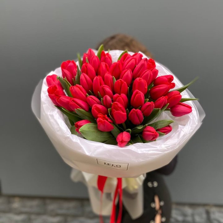 51 тюльпан "Любовь" в Казани