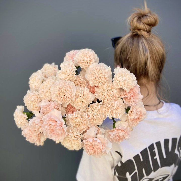 Охапка диантусов  в Казани