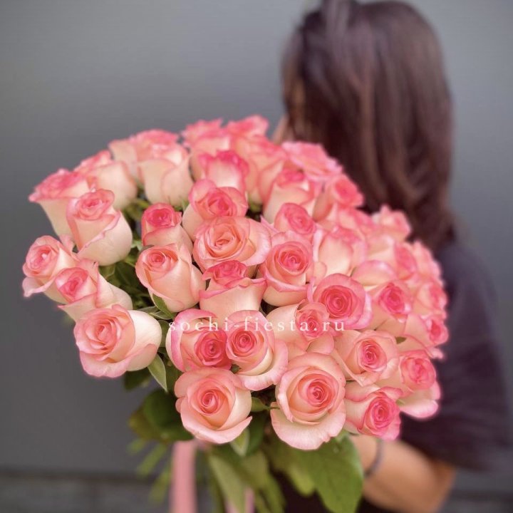 Охапка Роз Джумилия в Казани