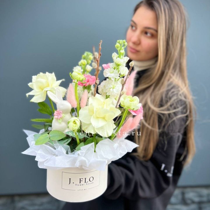 Цветочный бокс "Пасхальная композиция" в Казани