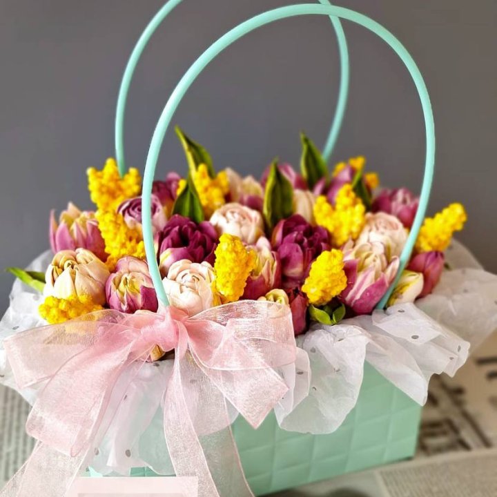 Тюльпаны в сумочке из зефира в Казани