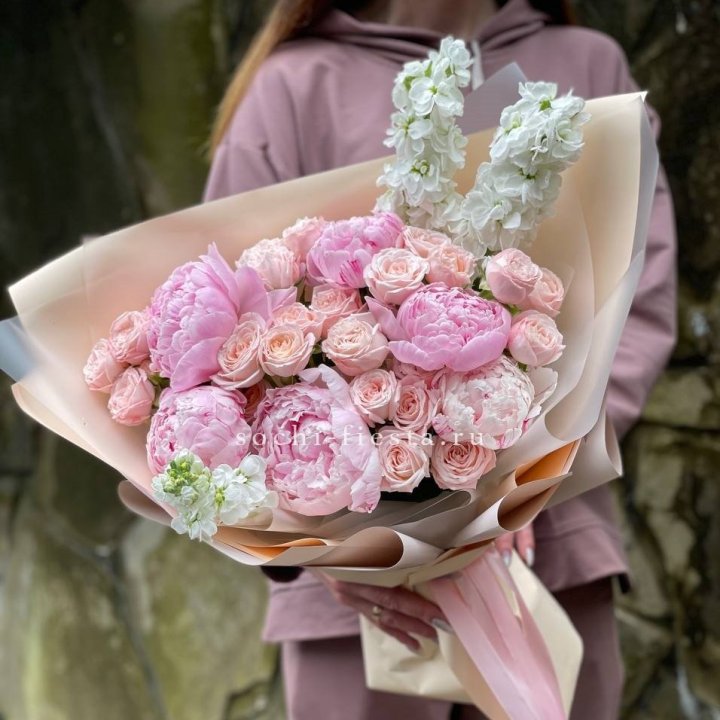 Букет с пионами №1 в Казани