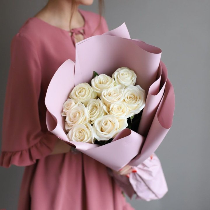 11 белых роз в Казани