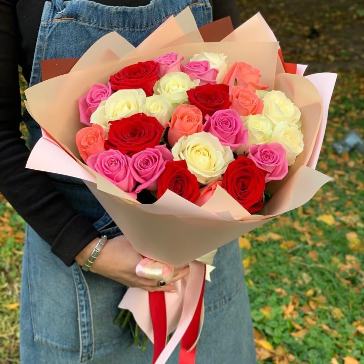 25 роз "Карусель" в Казани