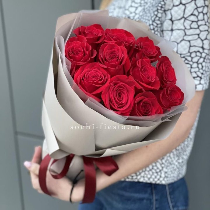 Букет красных роз "Рози" в Казани