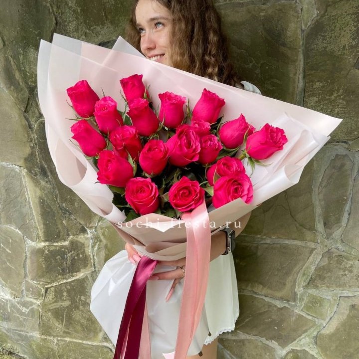 19 алых роз в Казани