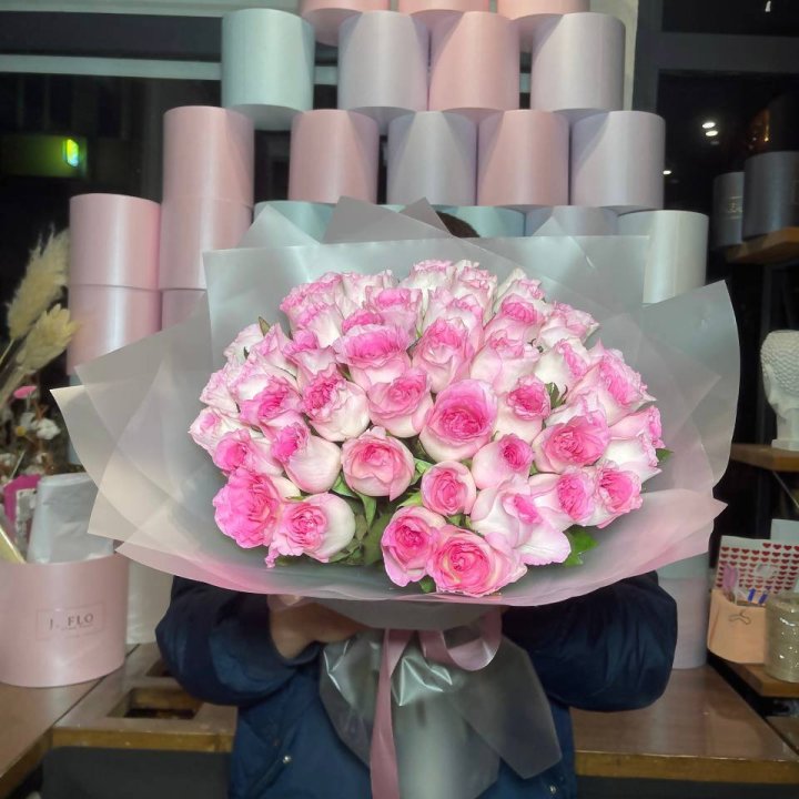  51 розовых роз в Казани
