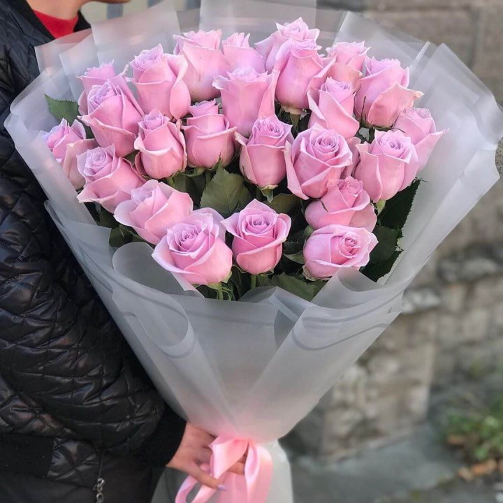 25 высоких розовых роз в Казани