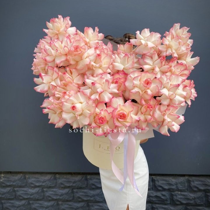 31 французская роза Джумилия в боксе в Казани