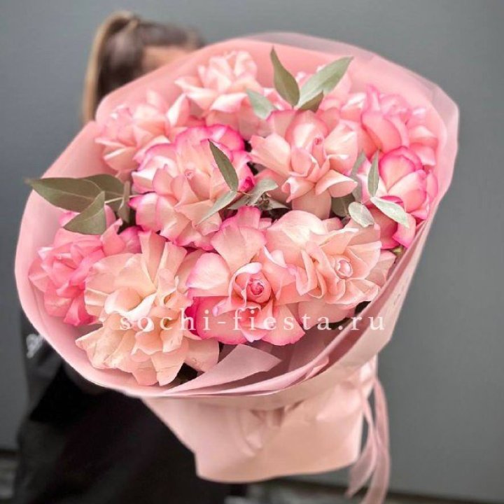 Нежно- розовые французские розы Венди в Казани