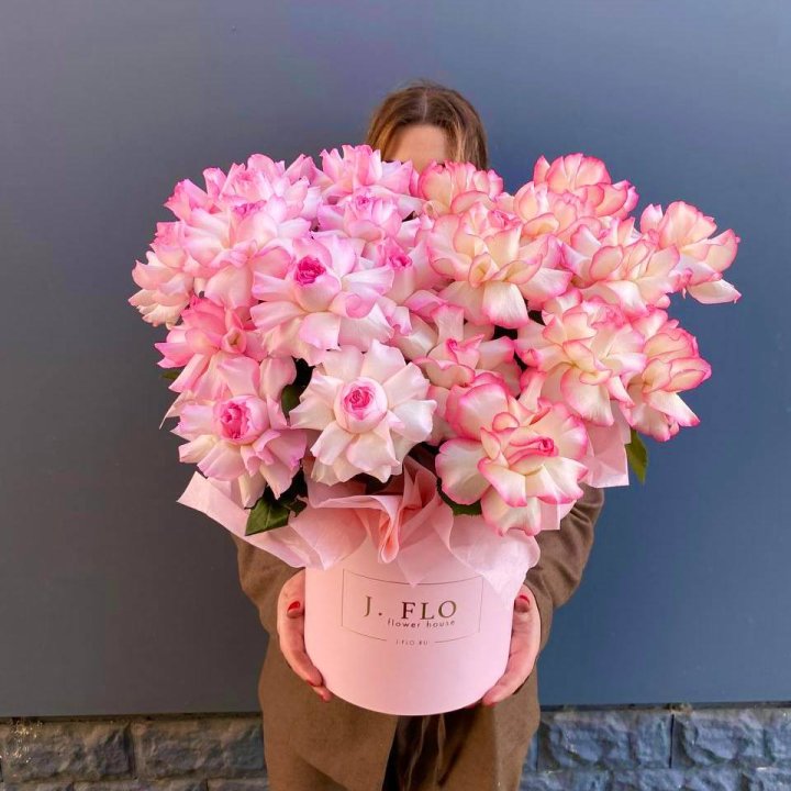 25 Французских роз микс в боксе в Казани